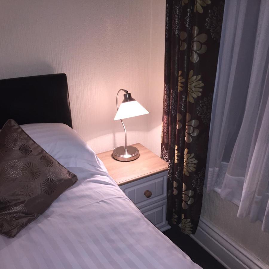 The Beechcliffe Hotel - Over 35'S Only Blackpool Cameră foto
